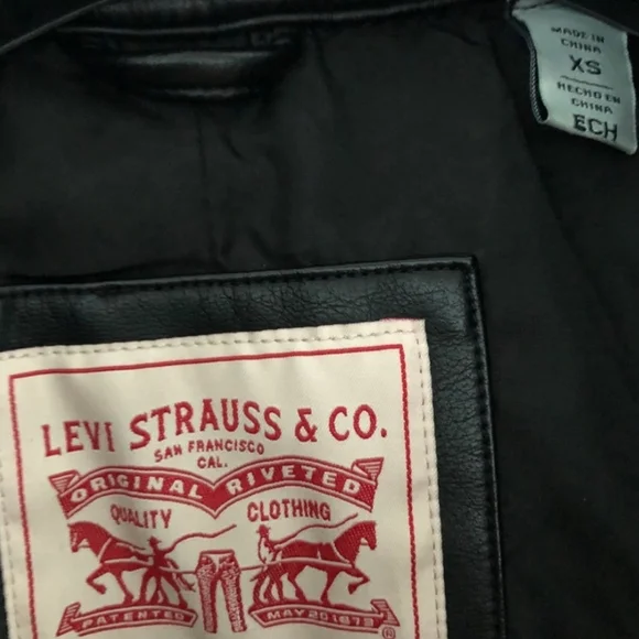 Levi's Quilted Black Faux Leather Biker Jacket - Picture 3 of 3